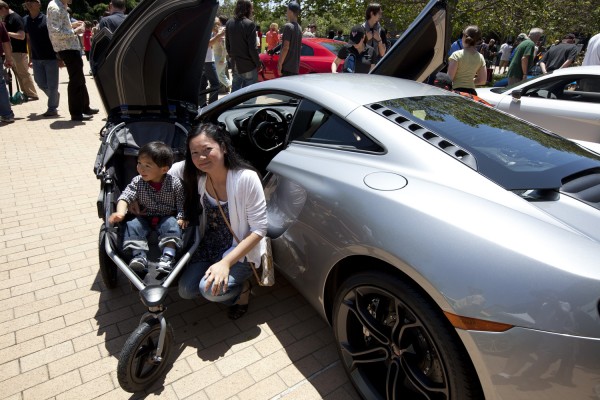 2011.6.24 - McLaren MP4-12C