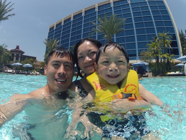 2012.6.2 - Happy at Disneyland Hotel Pool