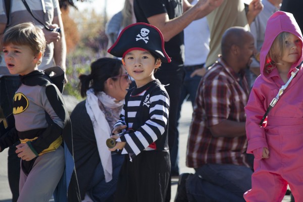 2013.10.31 - Parade